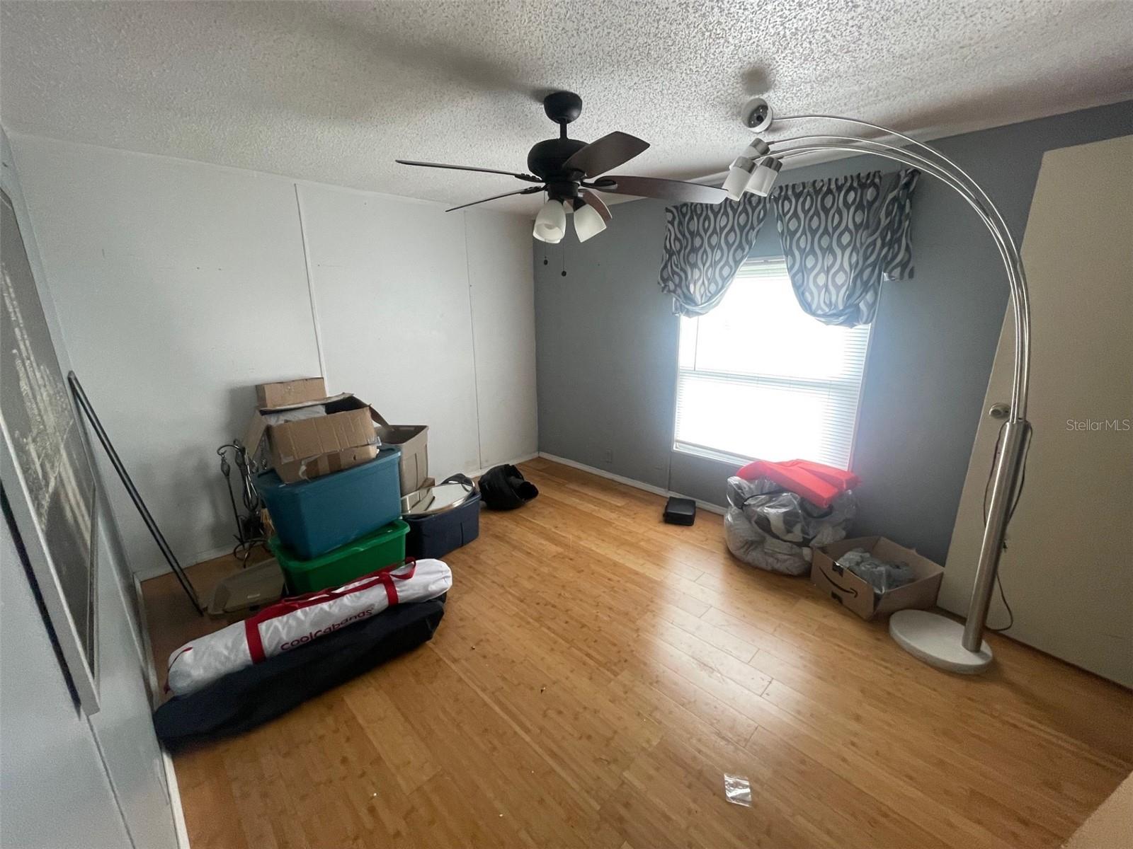 LYNNWOOD ESTATES - Residential