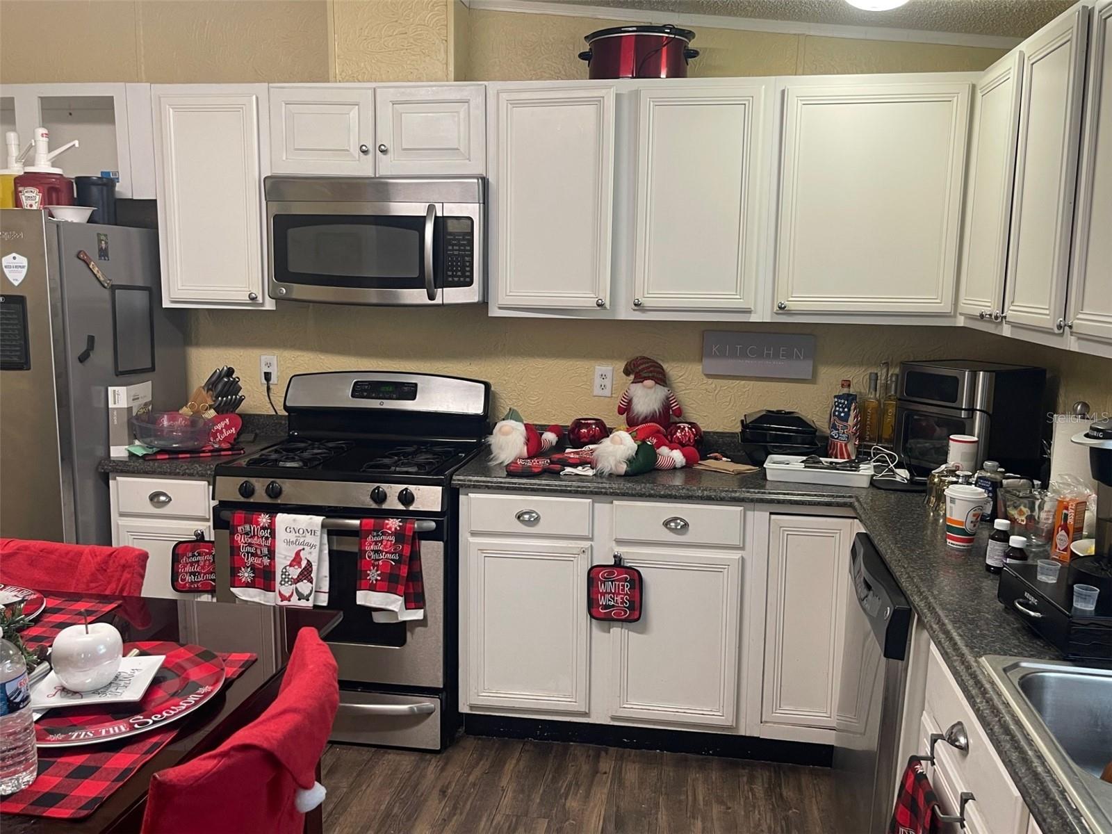 LYNNWOOD ESTATES - Residential