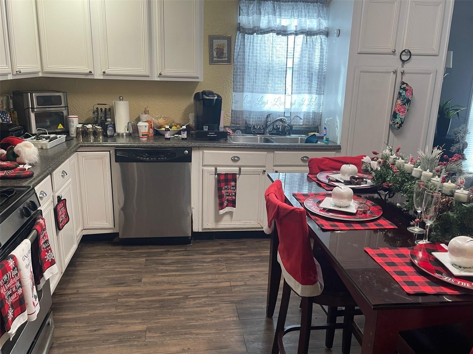 LYNNWOOD ESTATES - Residential