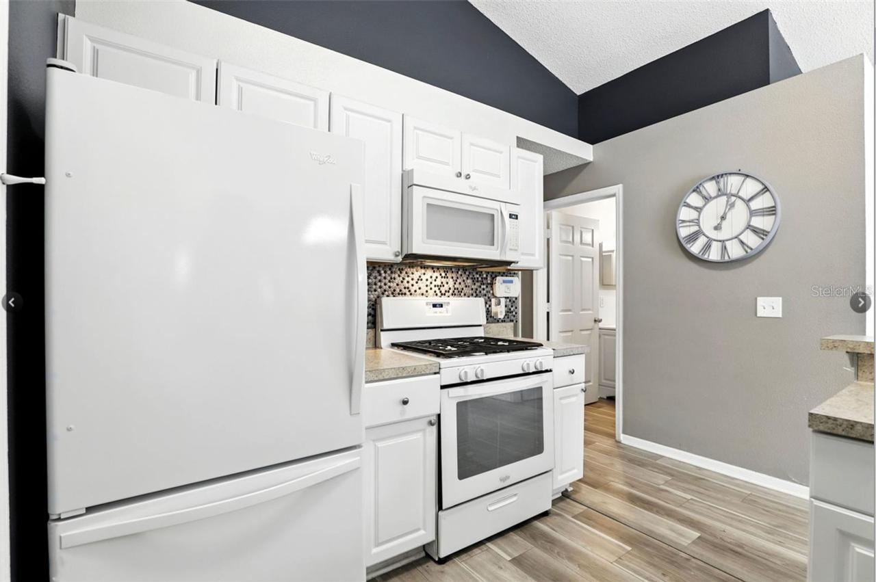 PINE RIDGE HOLLOW PH 02 - Residential