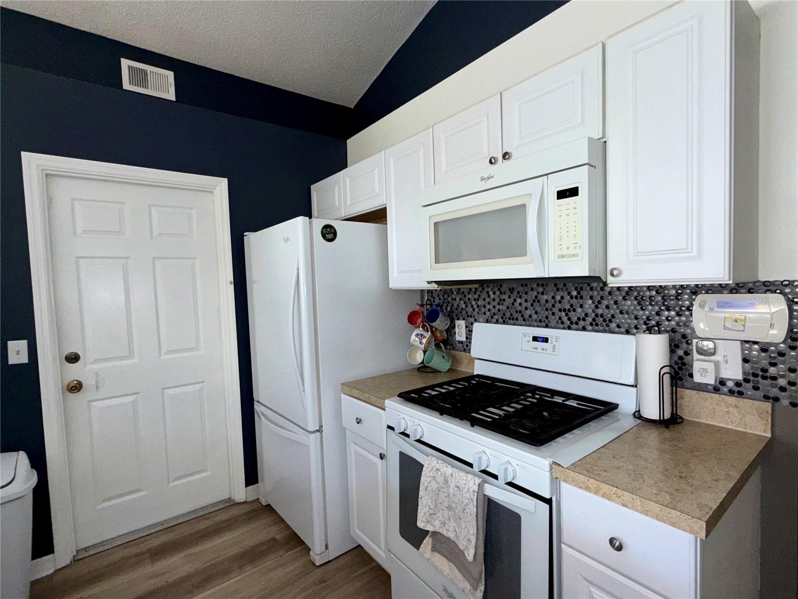 PINE RIDGE HOLLOW PH 02 - Residential