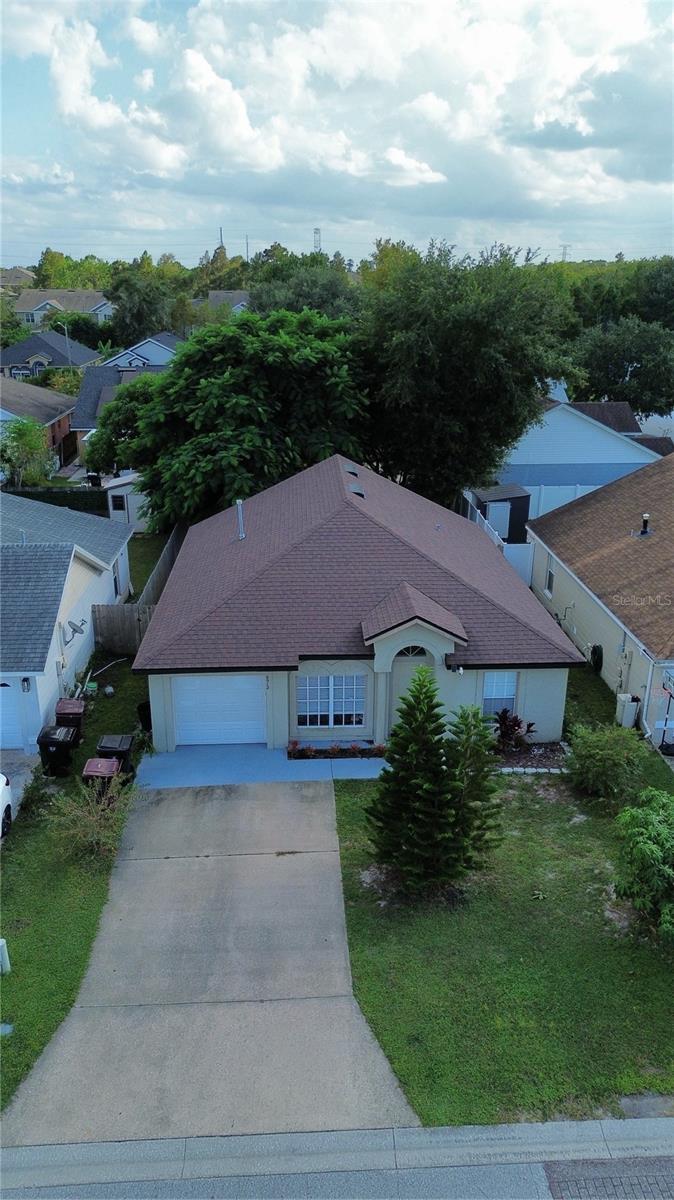 6912 LONG NEEDLE COURT