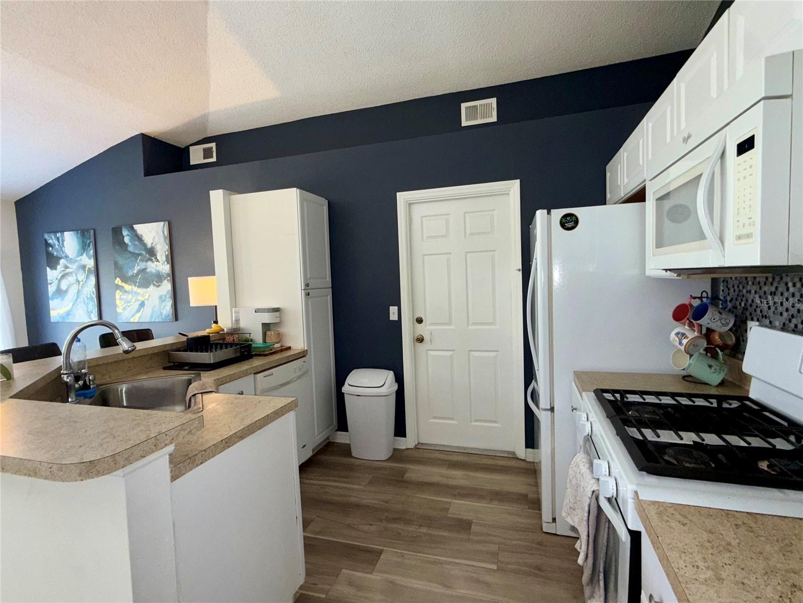 PINE RIDGE HOLLOW PH 02 - Residential