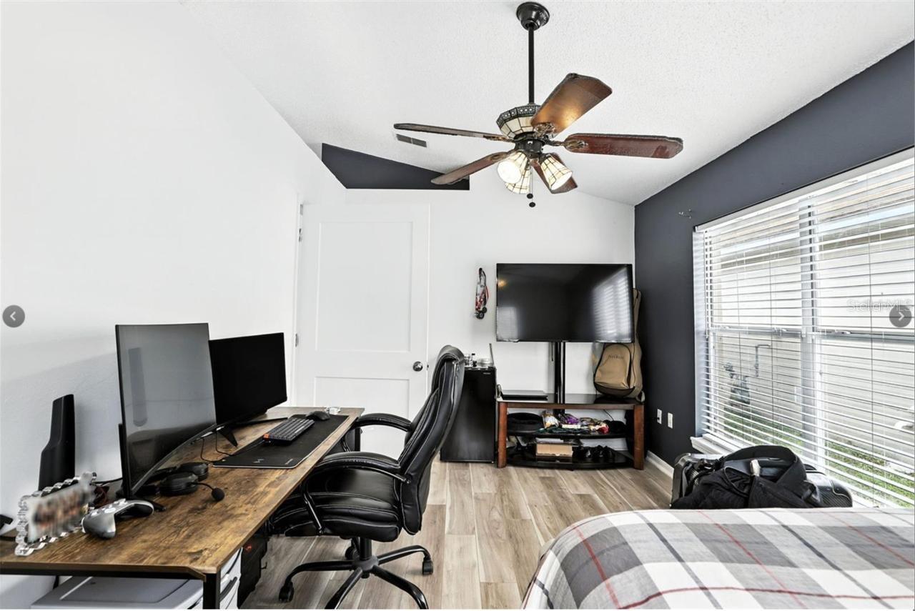 PINE RIDGE HOLLOW PH 02 - Residential