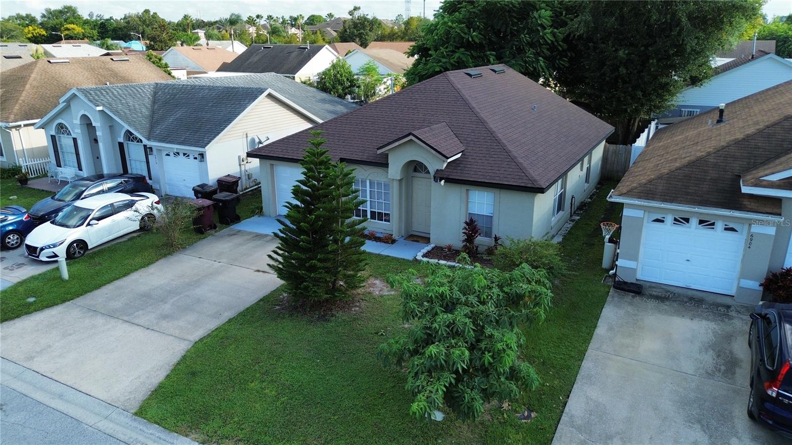 6912 LONG NEEDLE COURT