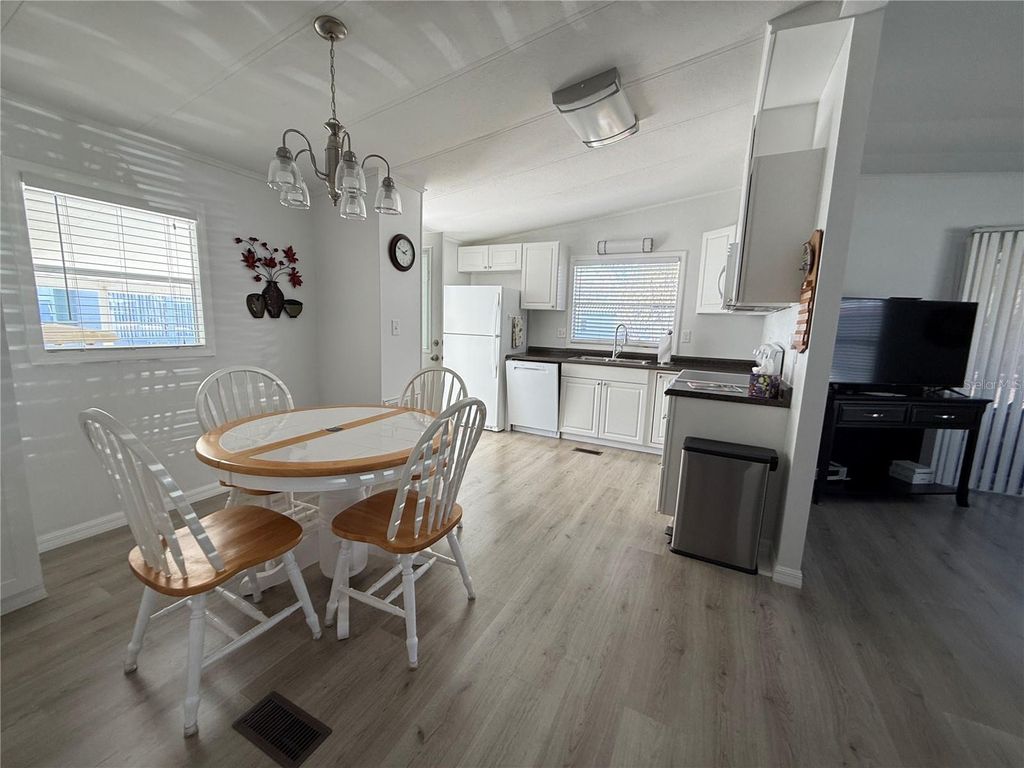 Photo of 102 Robin Lane, Wildwood, FL 34785 (MLS # G5105605)