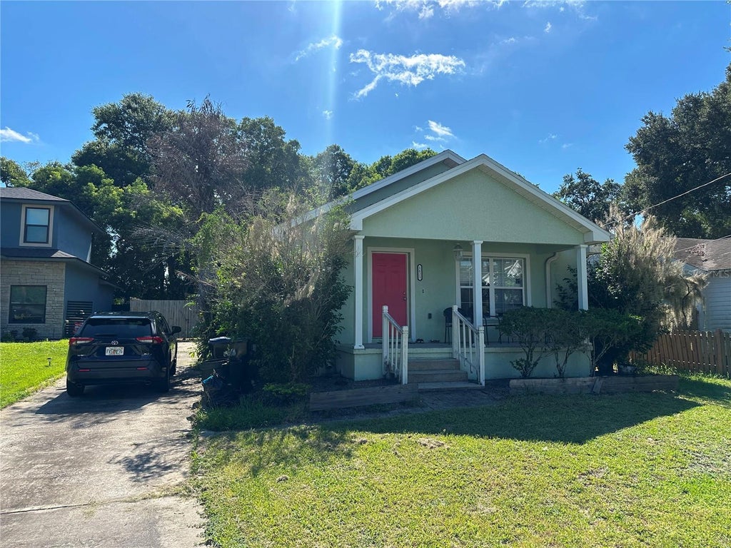 Photo of 1621 Jessamine Avenue, Orlando, FL 32806 (MLS # O6434151)