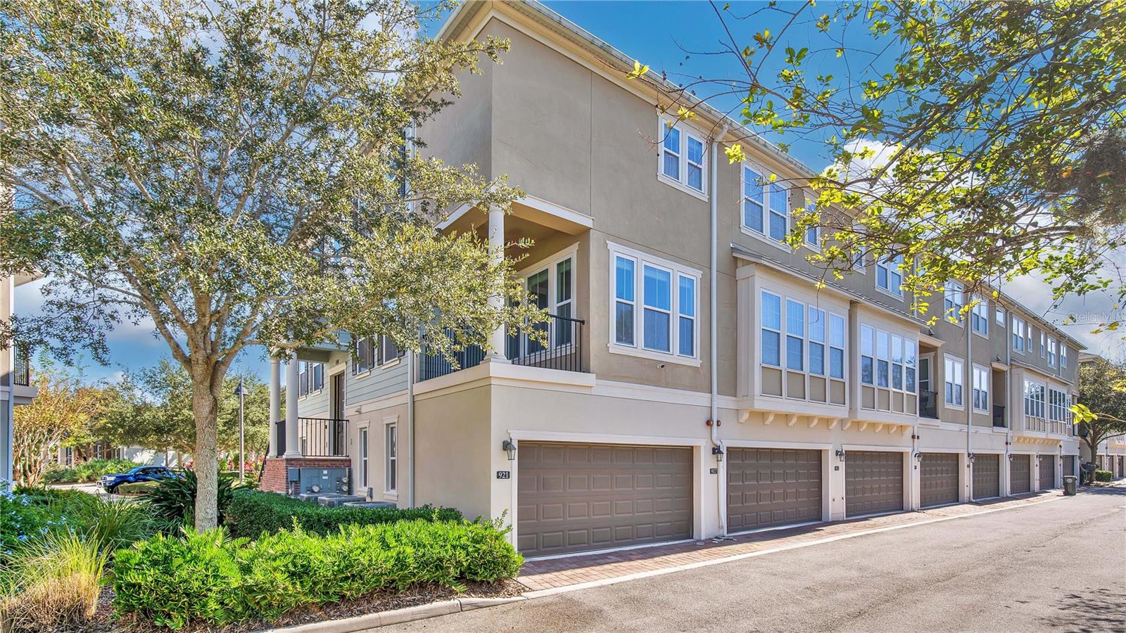 HAMPTONS - SECOND REP - Residential Lease