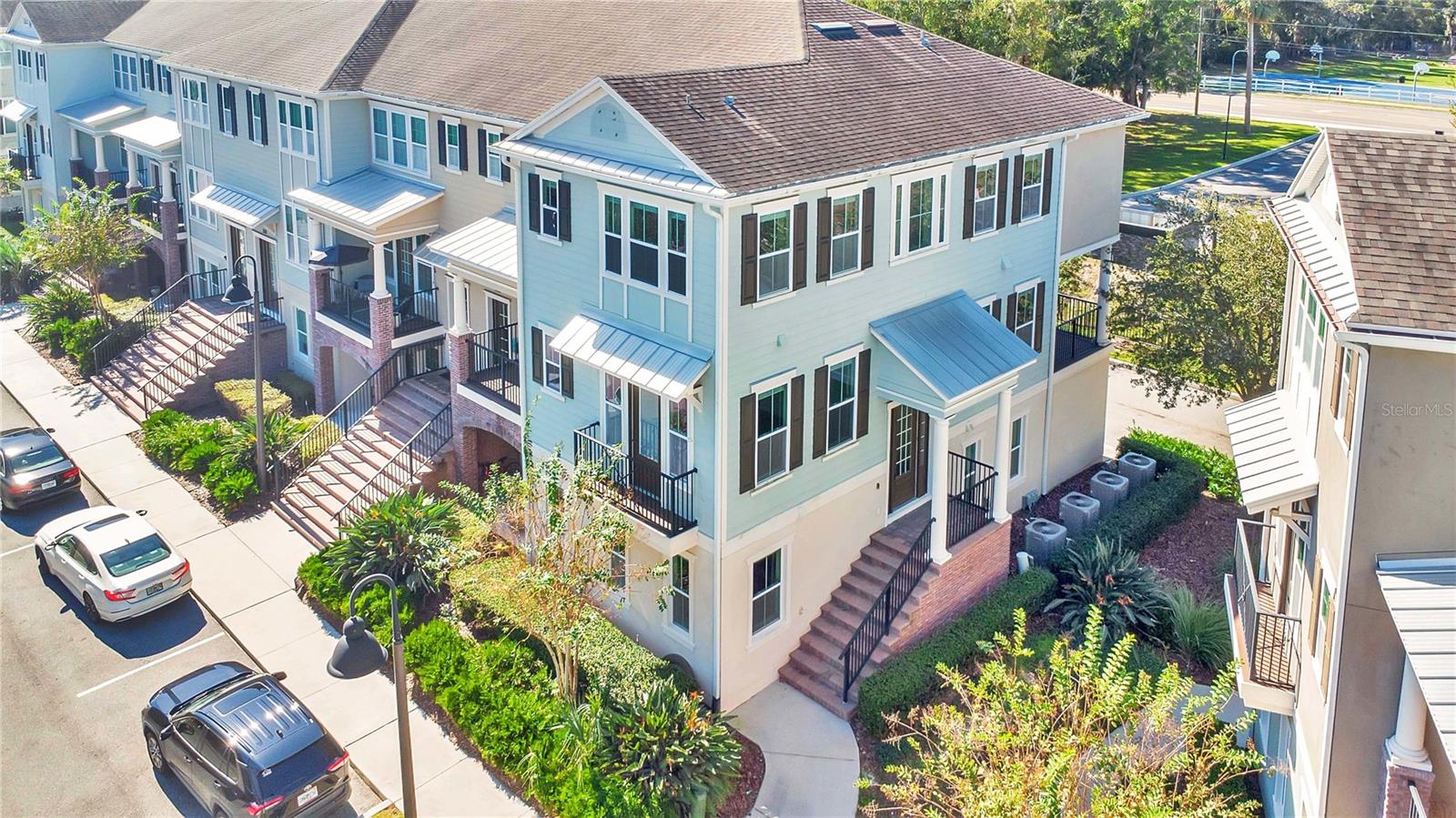 HAMPTONS - SECOND REP - Residential Lease