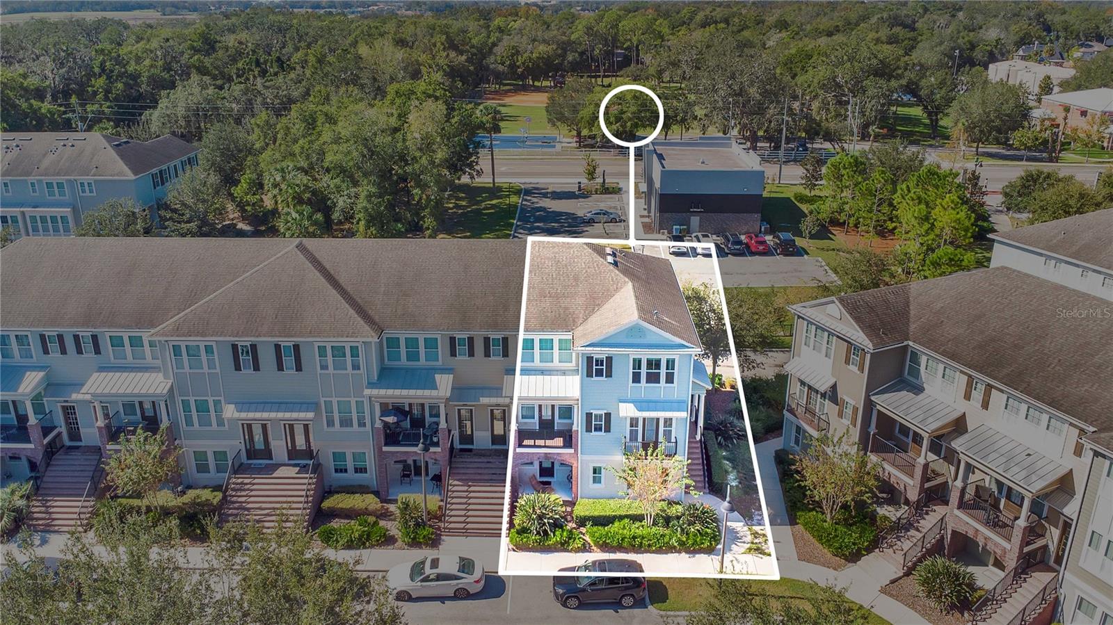 HAMPTONS - SECOND REP - Residential Lease