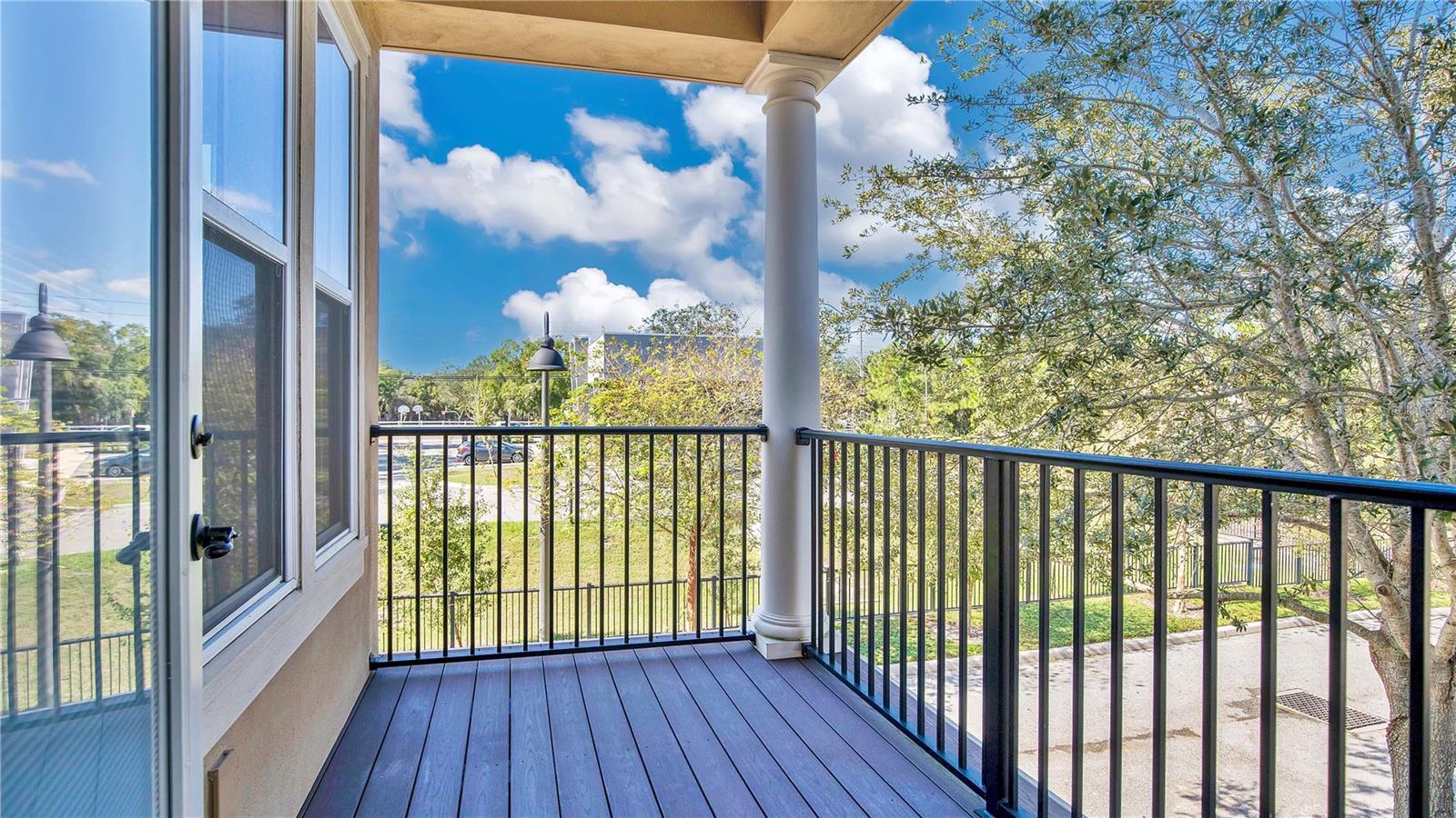 HAMPTONS - SECOND REP - Residential Lease