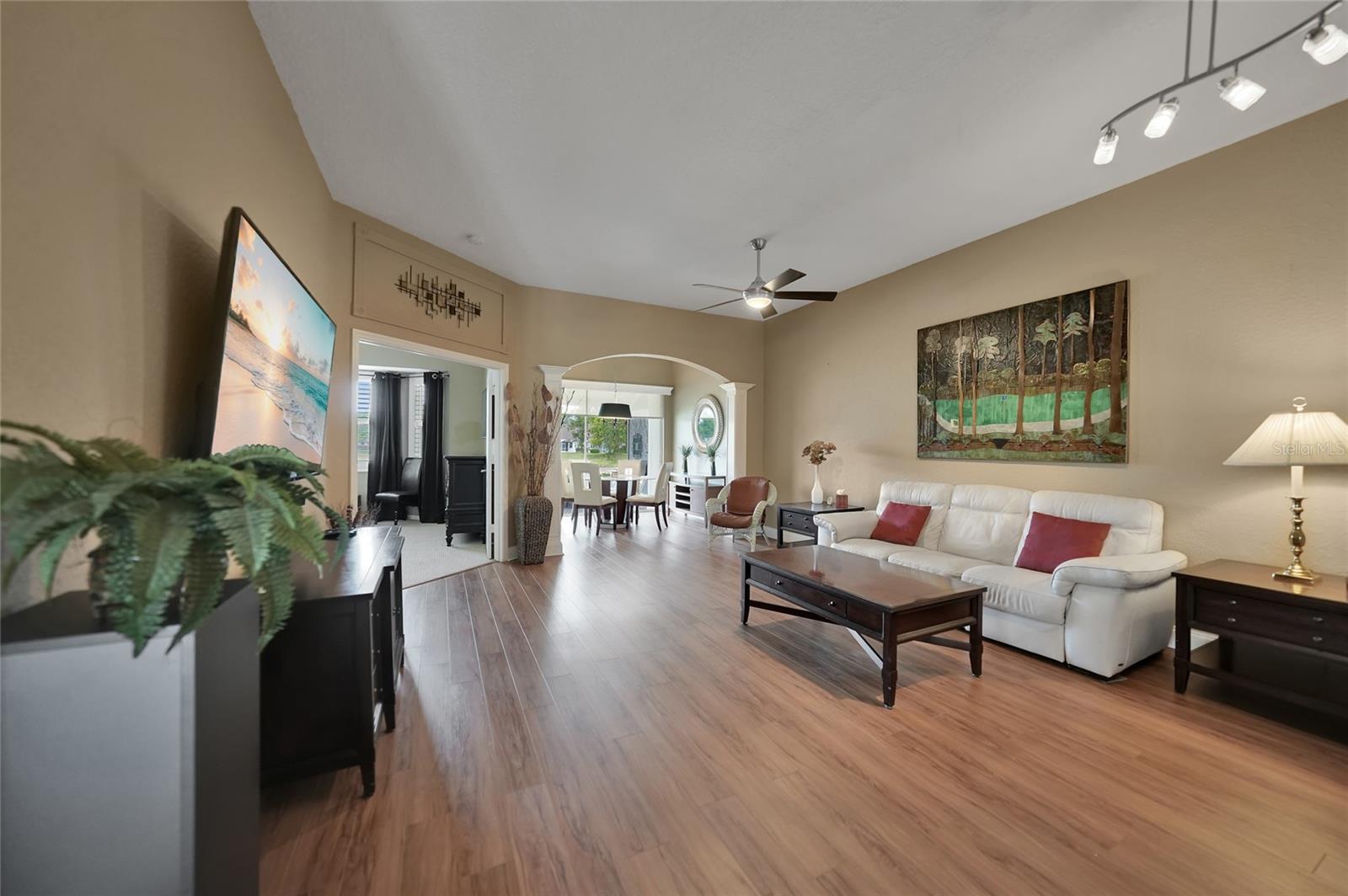 BOBCAT VILLAS, PH 2 - Residential