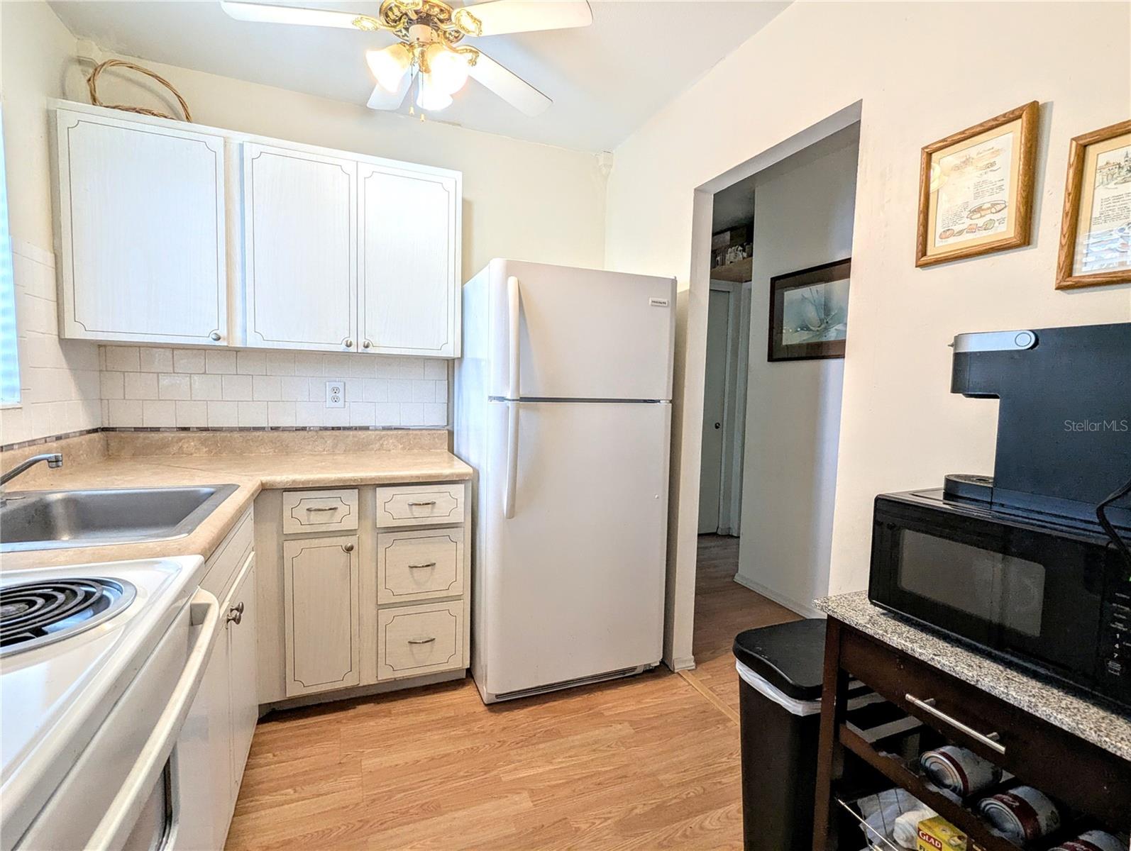 2075 CANAL DRIVE L36