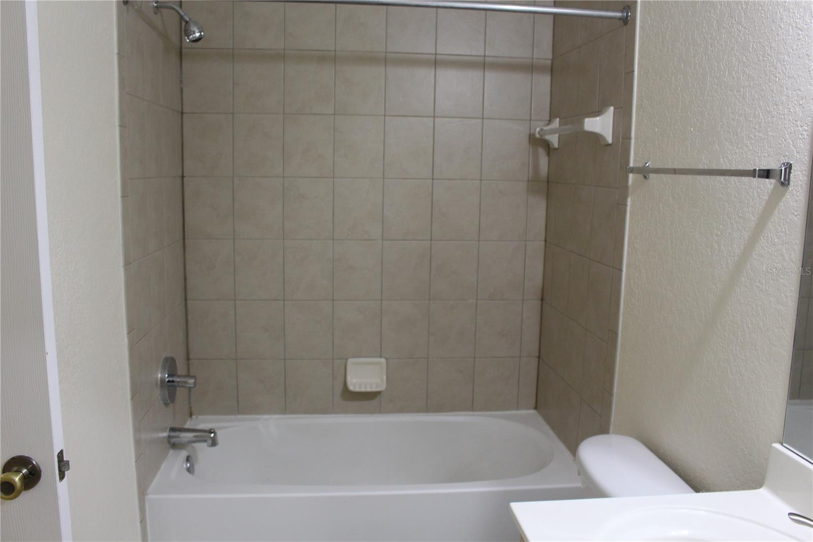 ENTERPRISE COVE - Residential Lease