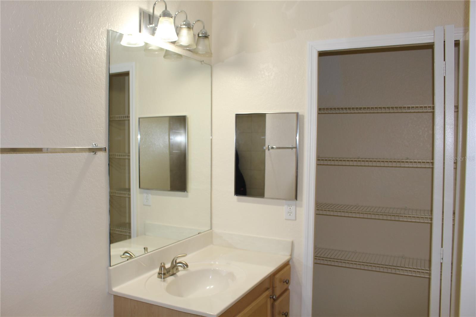 ENTERPRISE COVE - Residential Lease