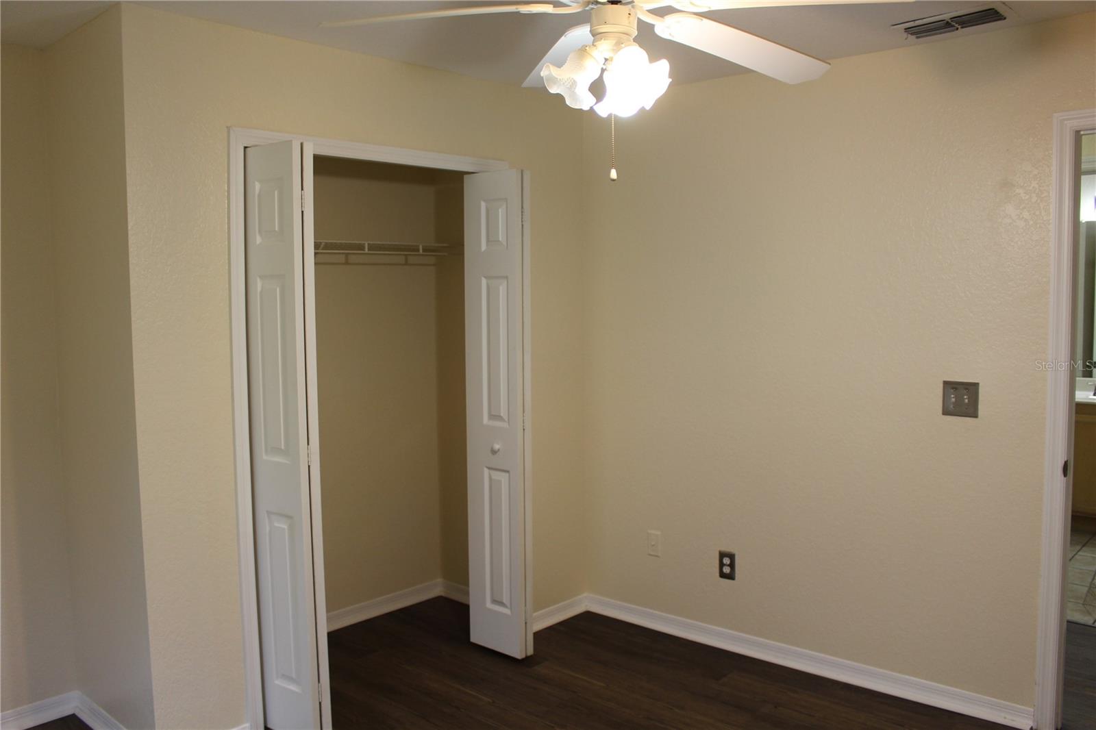 ENTERPRISE COVE - Residential Lease