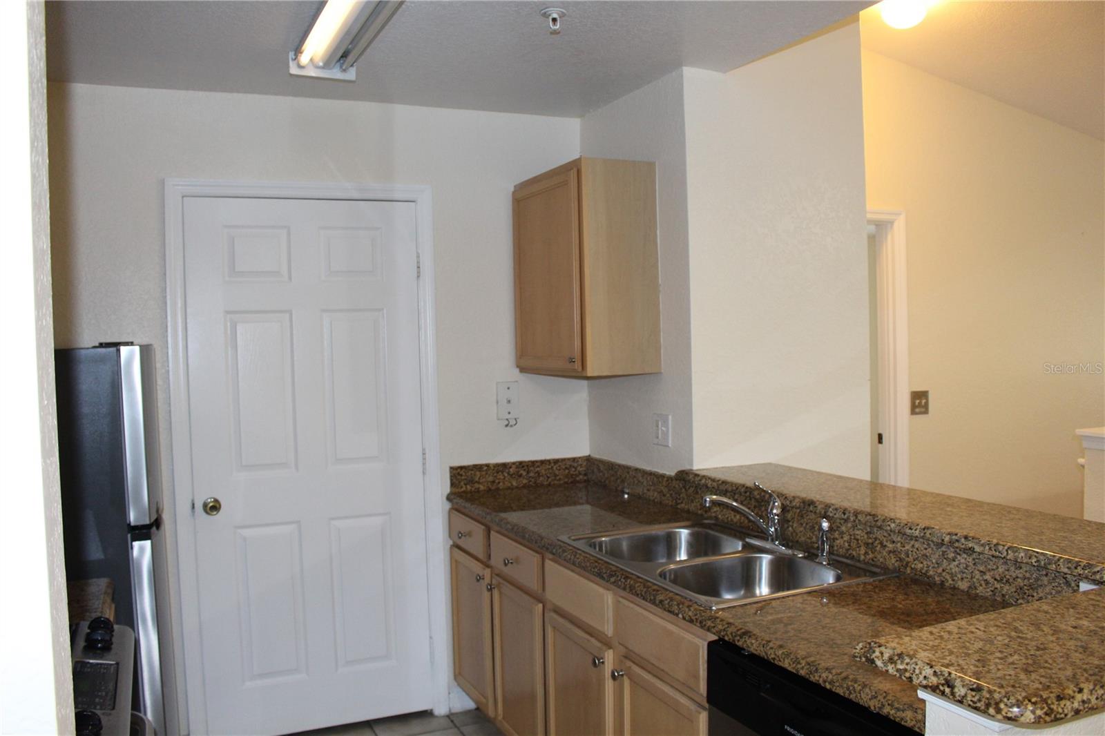 ENTERPRISE COVE - Residential Lease