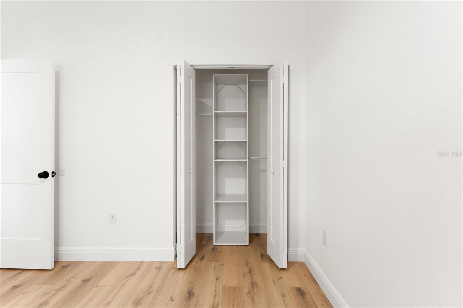 TUXEDO PARK - Residential