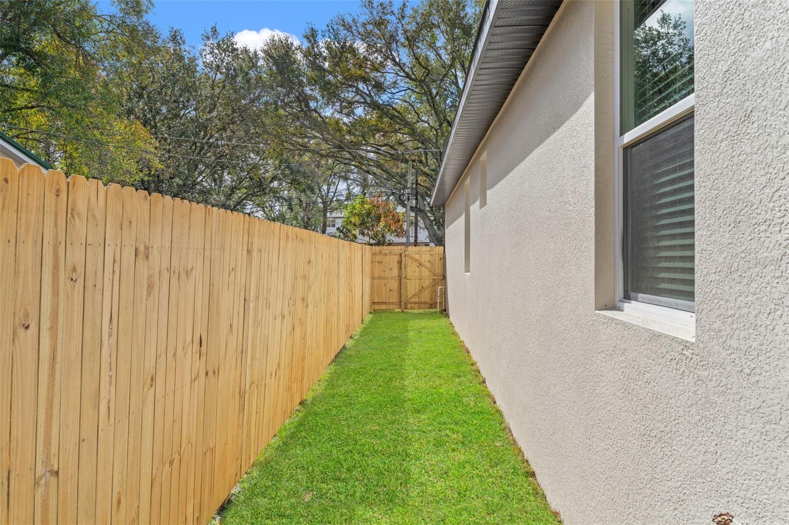 TUXEDO PARK - Residential