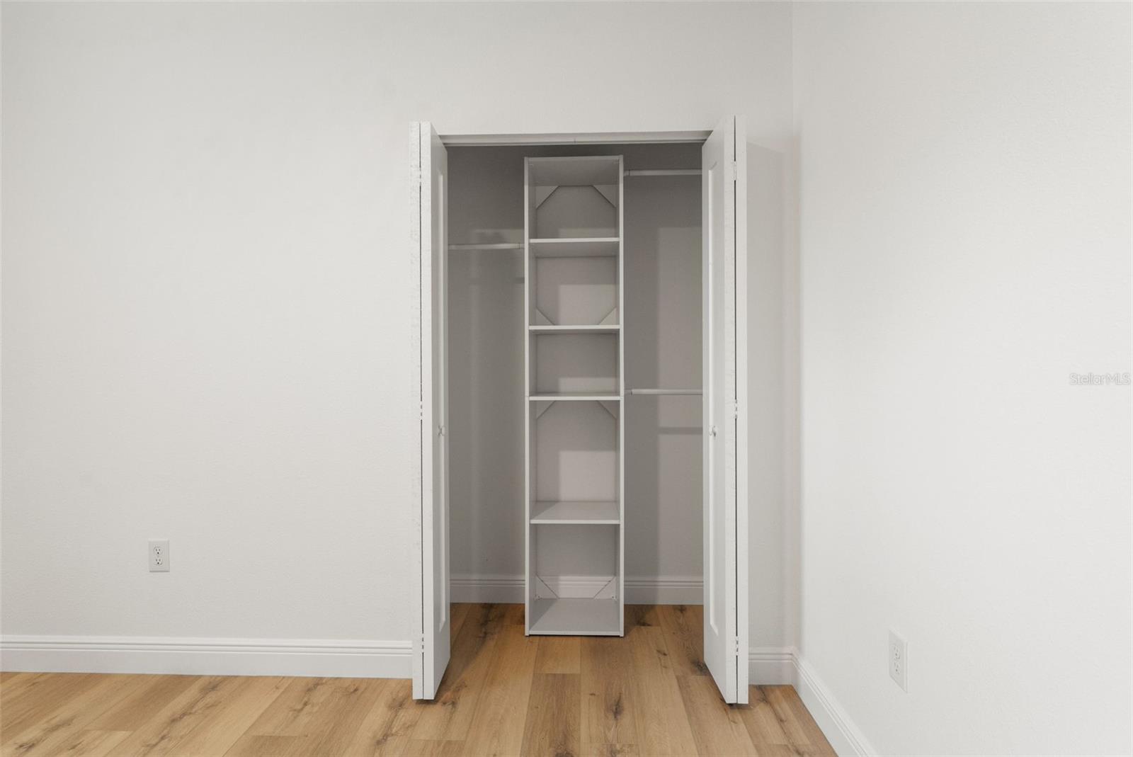 TUXEDO PARK - Residential