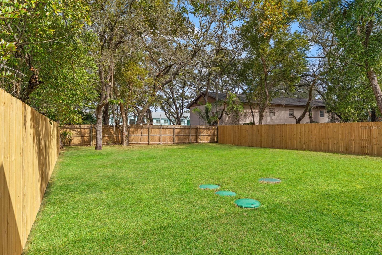 TUXEDO PARK - Residential