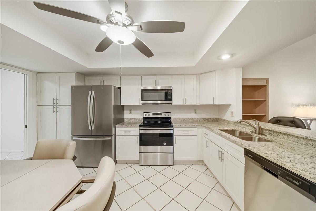 CENTER GATE ESTATE VILL 4 - Residential