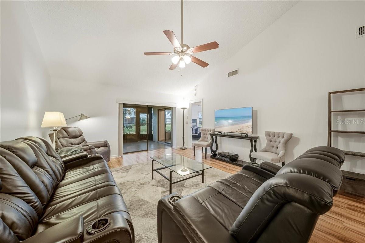 CENTER GATE ESTATE VILL 4 - Residential