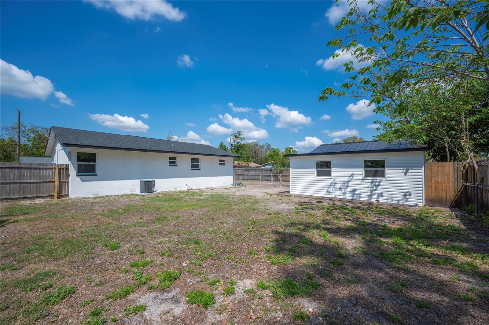 NOT IN A SUBDIVISON - Residential