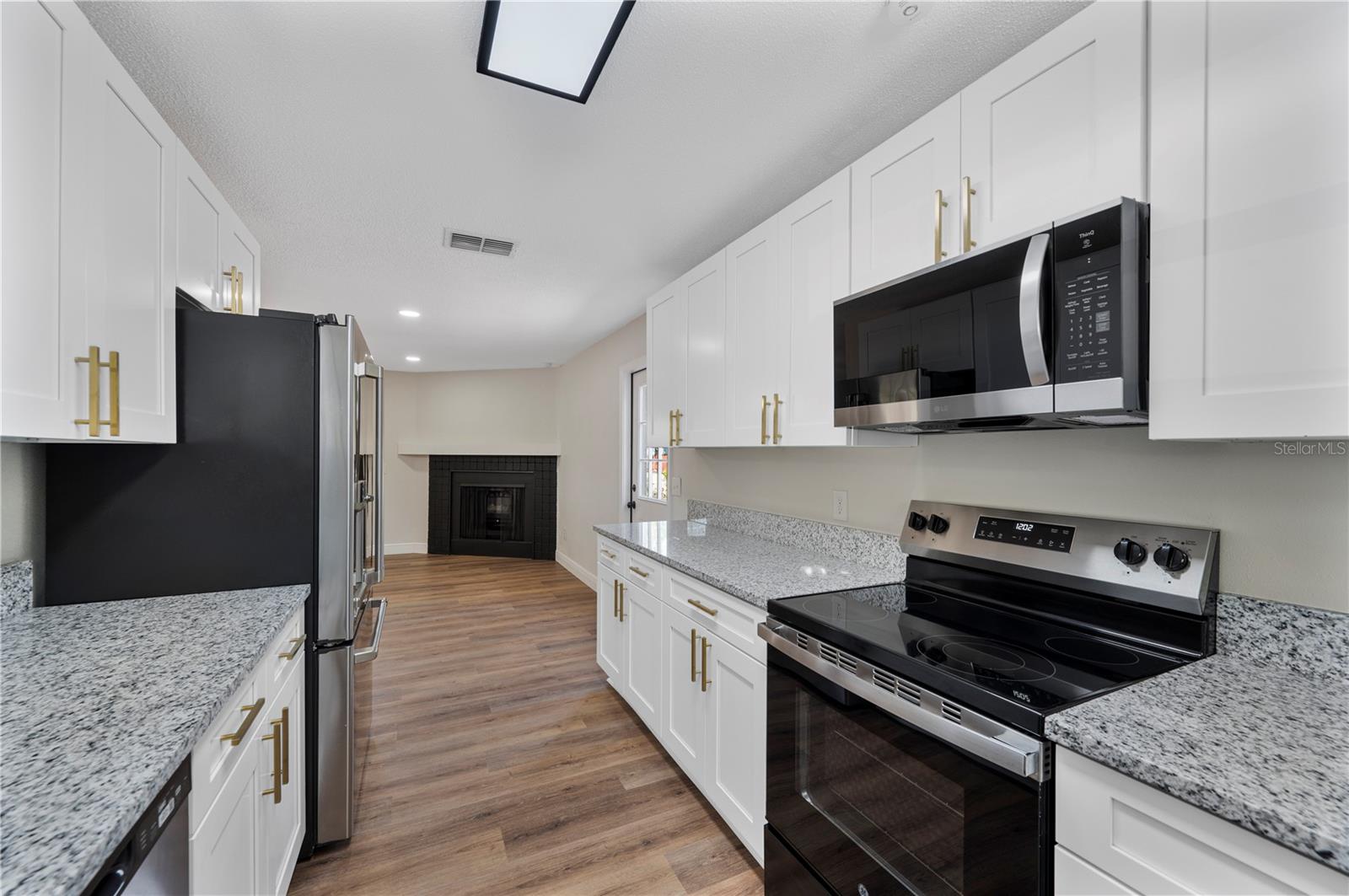 NOT IN A SUBDIVISON - Residential