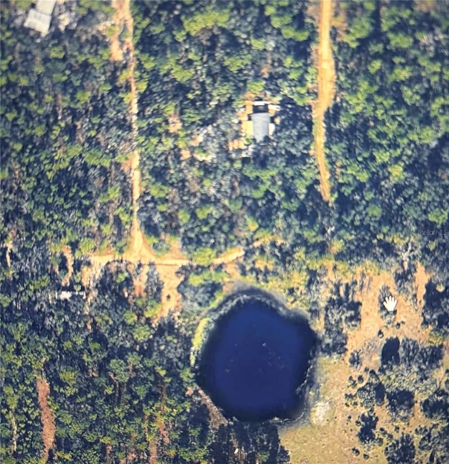 Go and show!  What an amazing opportunity to build your dream home or investment property on this spacious 1.32-acre vacant lot! Located in the beautiful Crystal River, this parcel offers the perfect blend of privacy, space, and convenience. Enjoy the tranquility of nature while still being close to shopping, dining, schools, and the area’s famous springs, boating, and outdoor recreation. Don’t miss this chance to own land in one of Florida’s most desirable growing communities!