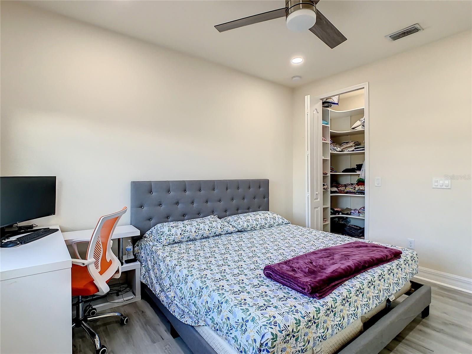 EAGLE CRK PH 01 VILLAGE G - Residential Lease