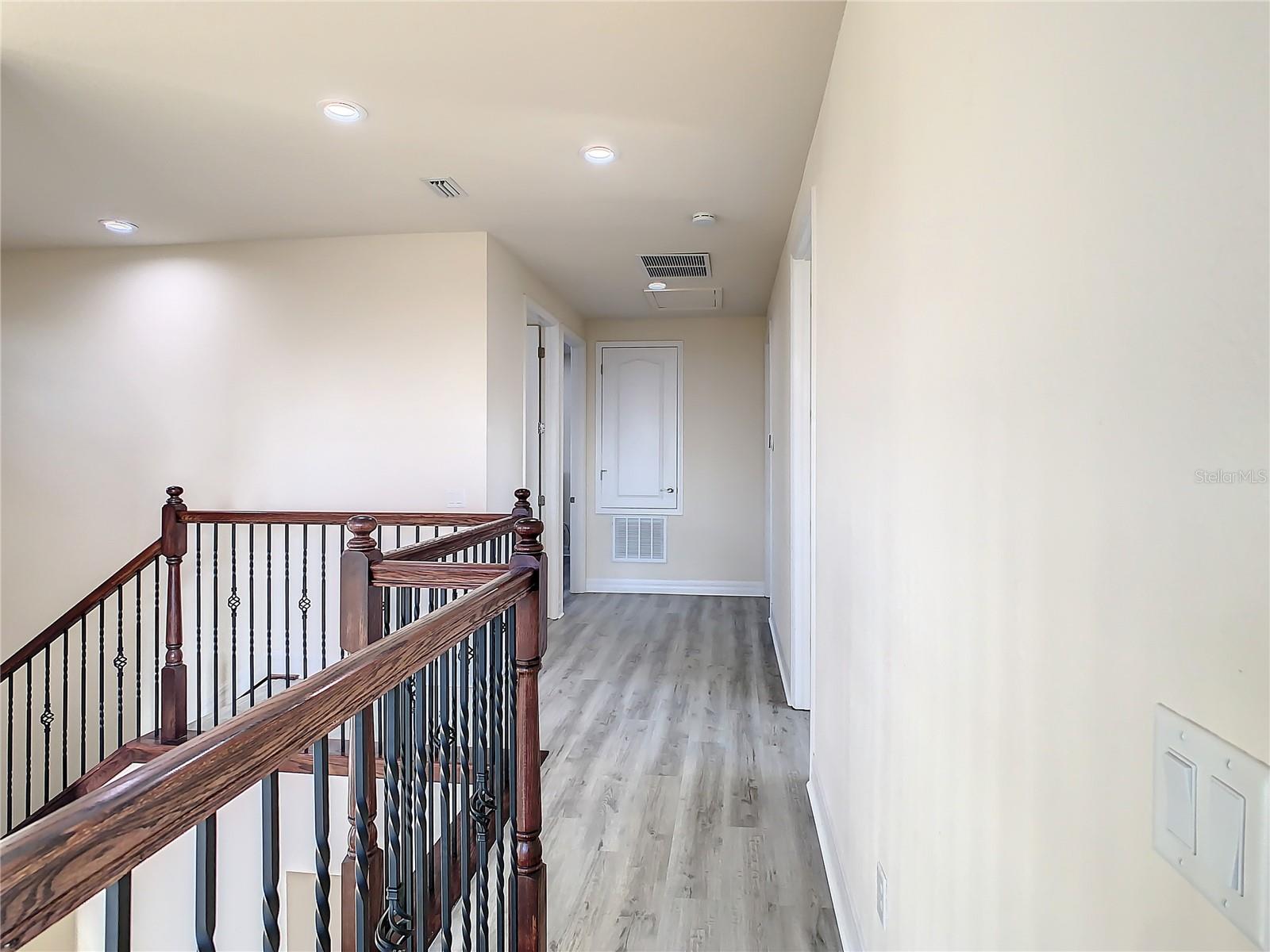 EAGLE CRK PH 01 VILLAGE G - Residential Lease
