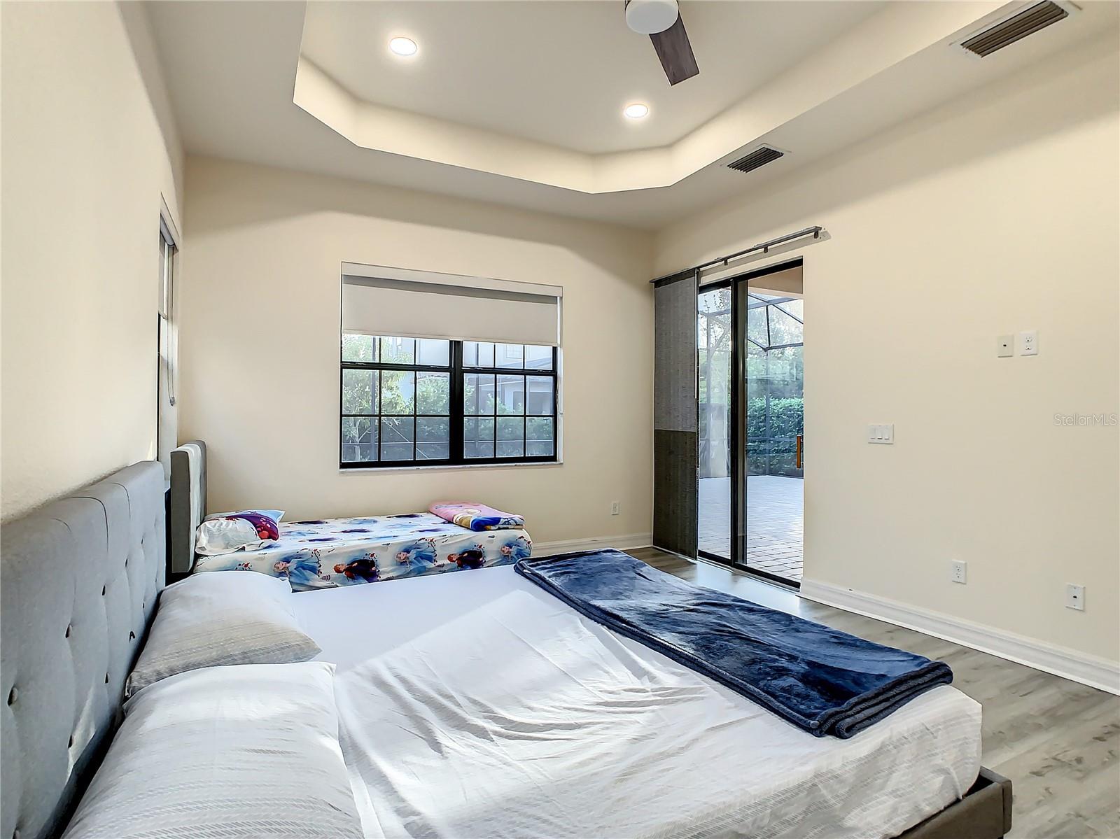 EAGLE CRK PH 01 VILLAGE G - Residential Lease