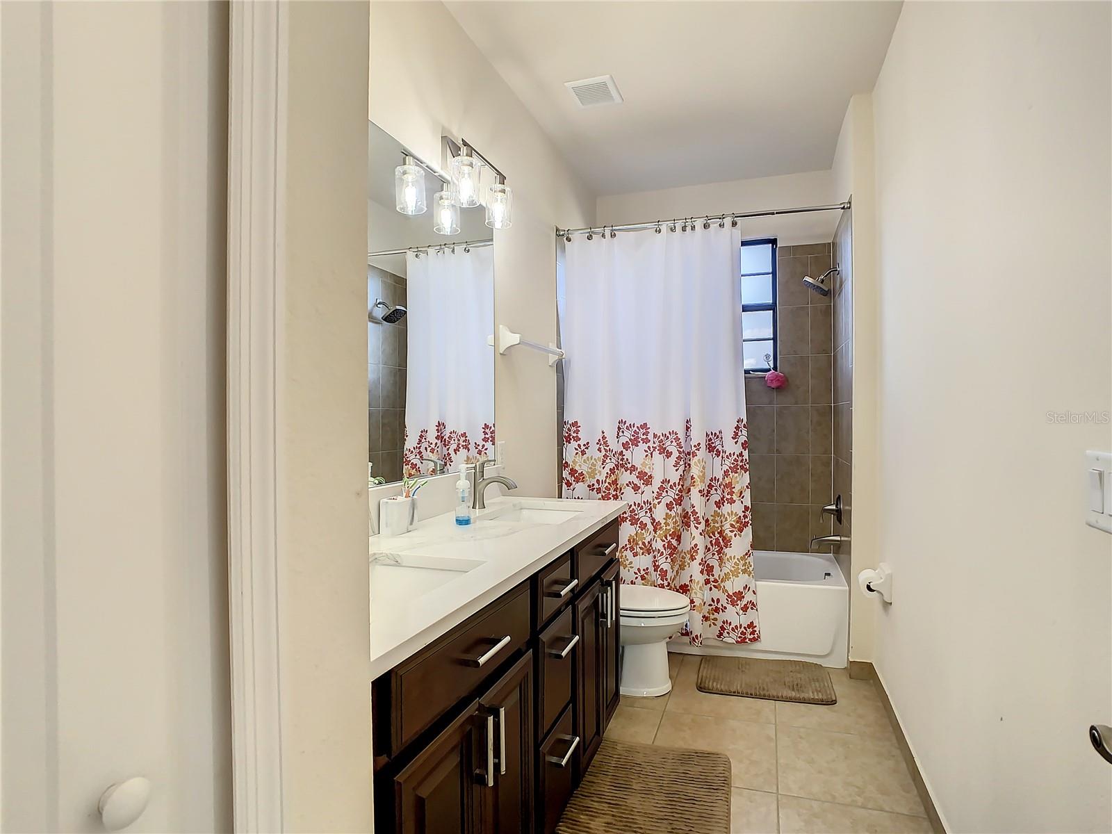 EAGLE CRK PH 01 VILLAGE G - Residential Lease