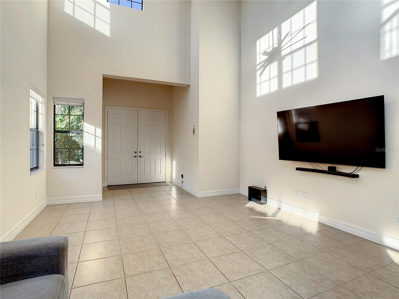 EAGLE CRK PH 01 VILLAGE G - Residential Lease