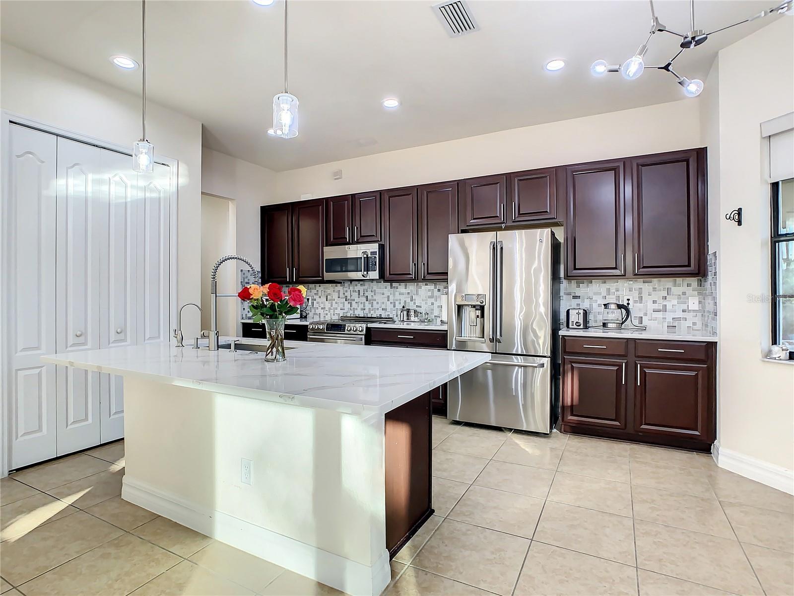 EAGLE CRK PH 01 VILLAGE G - Residential Lease