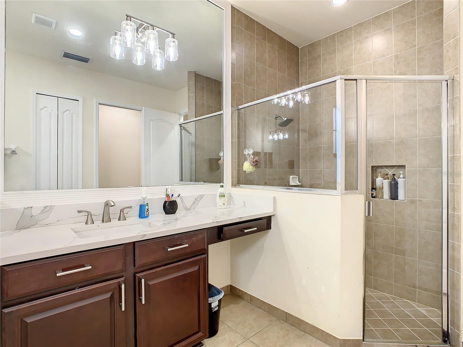 EAGLE CRK PH 01 VILLAGE G - Residential Lease