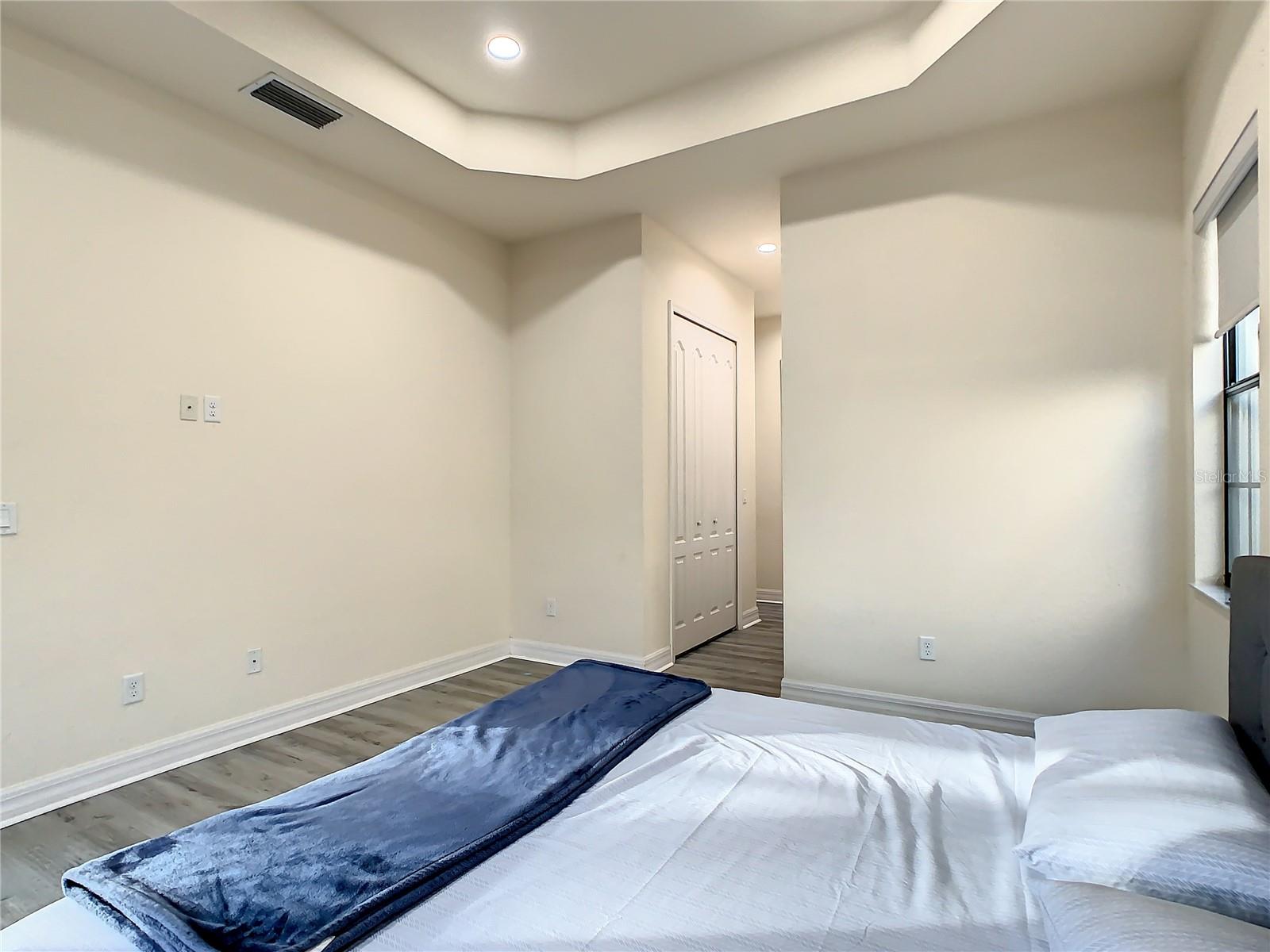 EAGLE CRK PH 01 VILLAGE G - Residential Lease