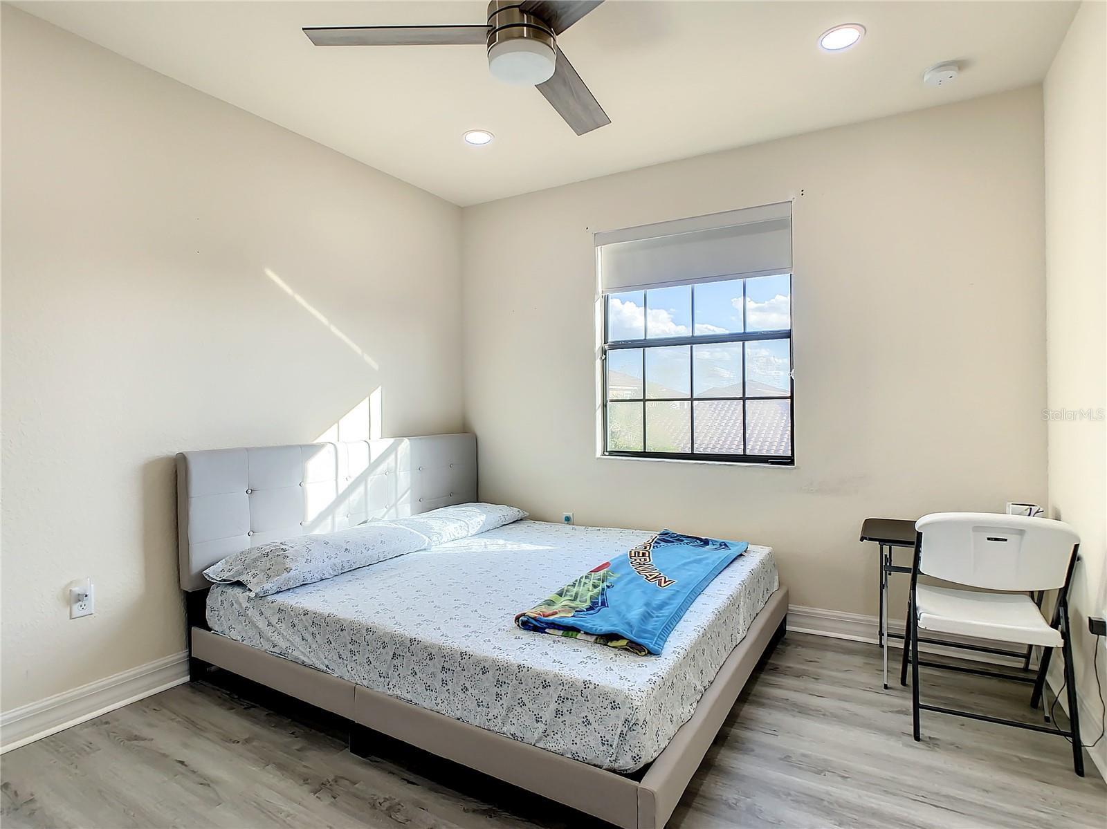 EAGLE CRK PH 01 VILLAGE G - Residential Lease