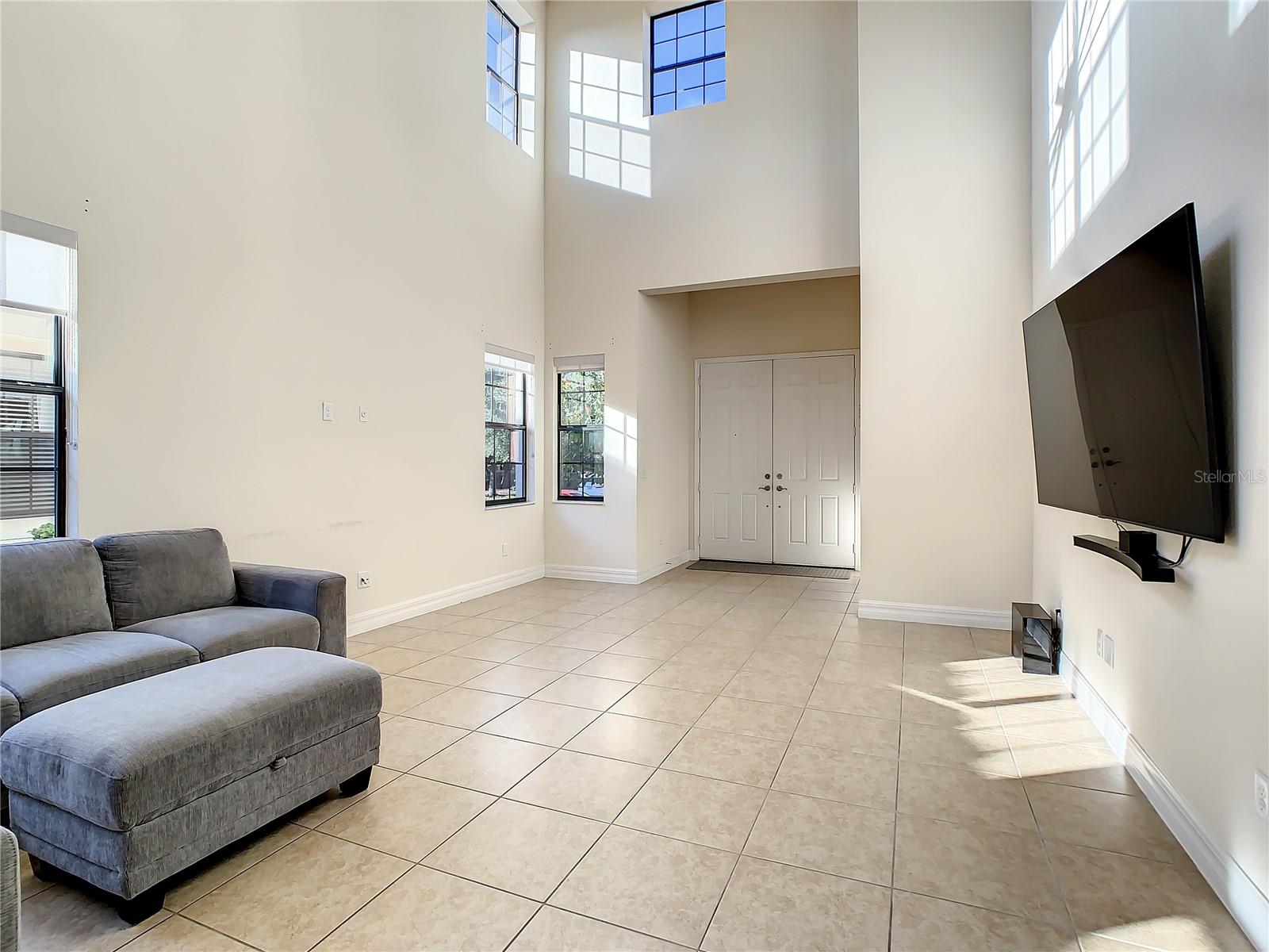 EAGLE CRK PH 01 VILLAGE G - Residential Lease