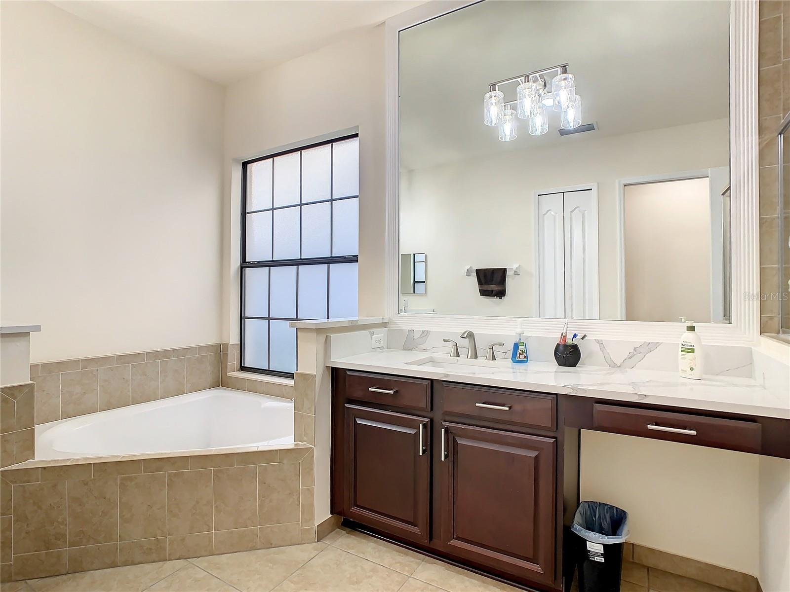 EAGLE CRK PH 01 VILLAGE G - Residential Lease