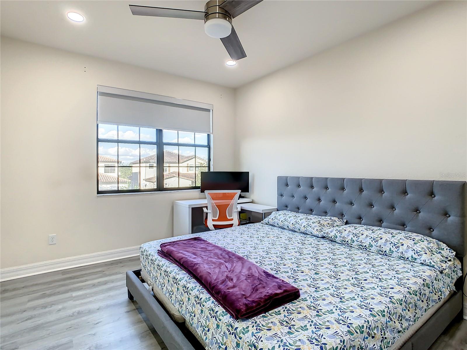 EAGLE CRK PH 01 VILLAGE G - Residential Lease