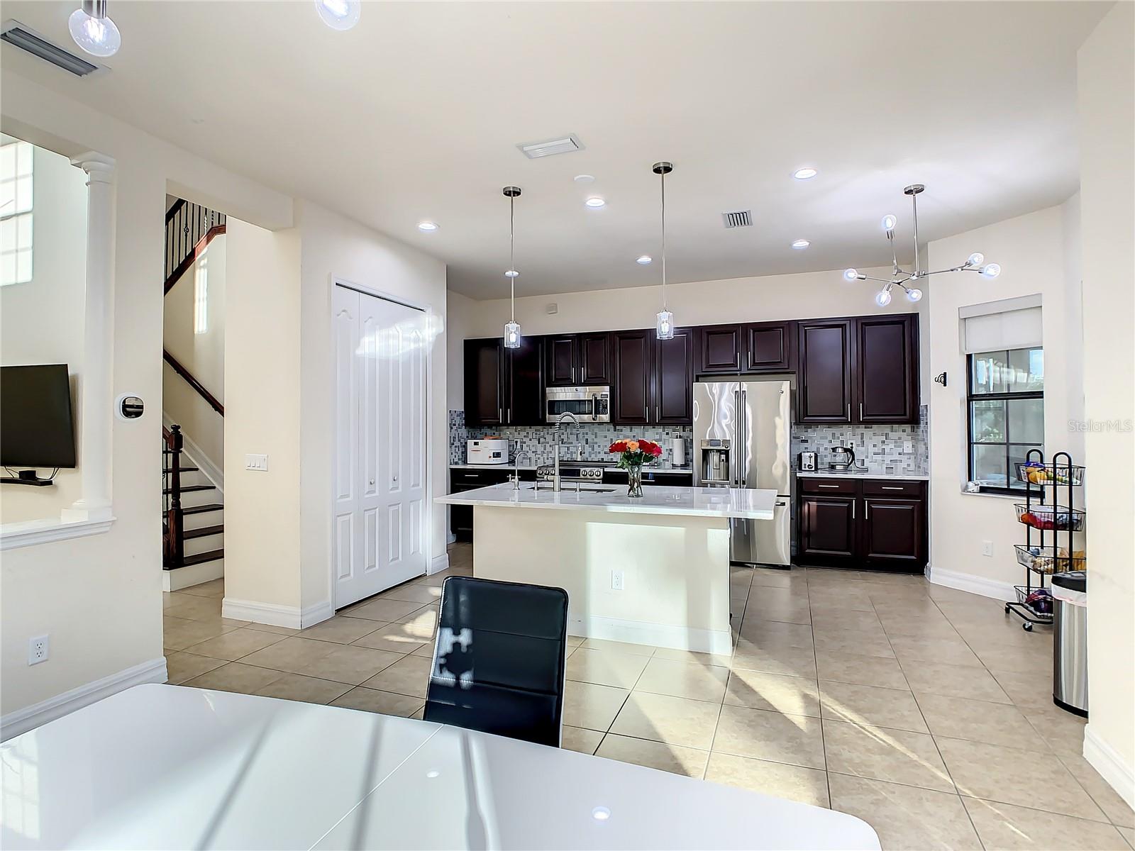 EAGLE CRK PH 01 VILLAGE G - Residential Lease