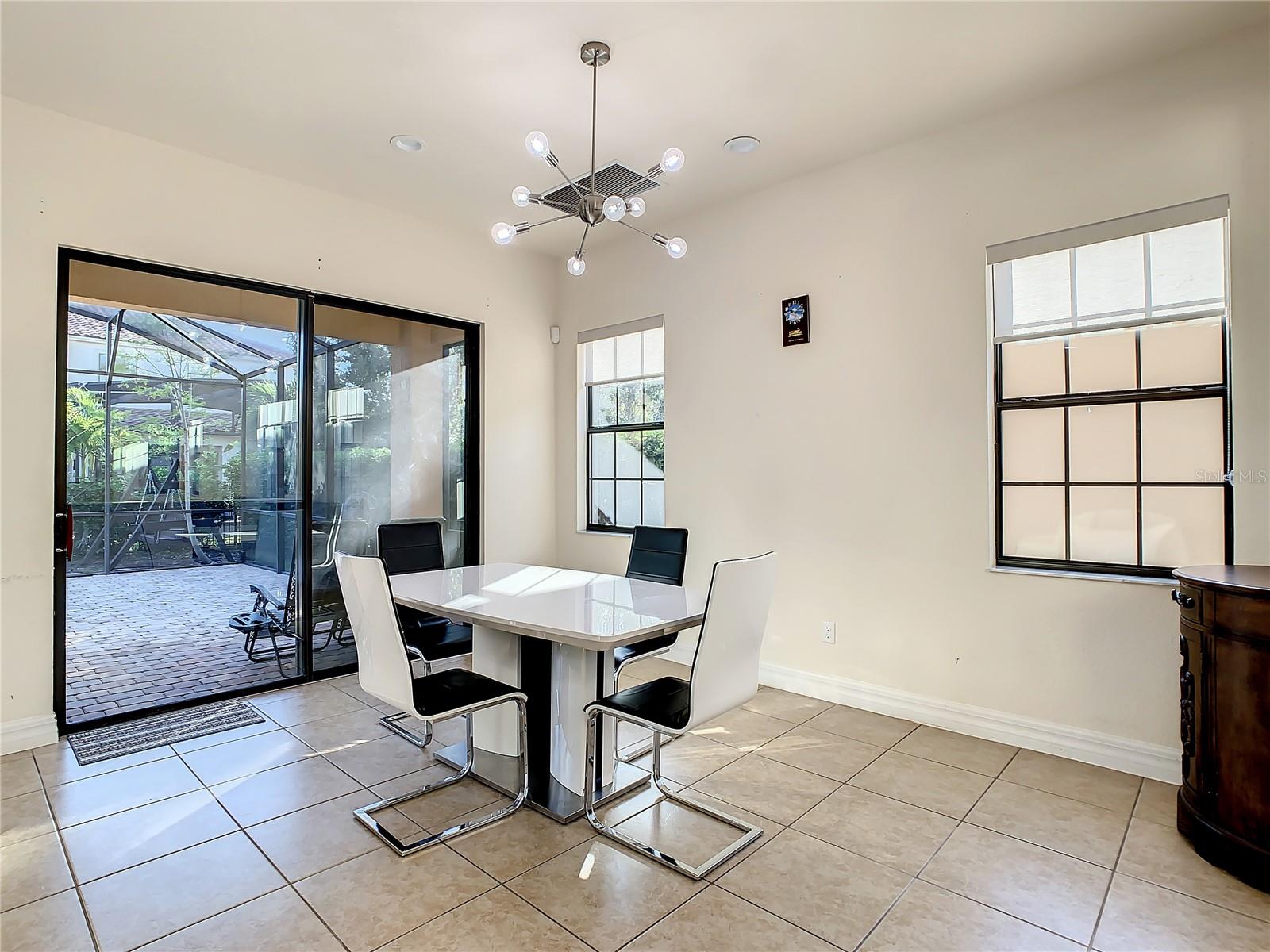 EAGLE CRK PH 01 VILLAGE G - Residential Lease