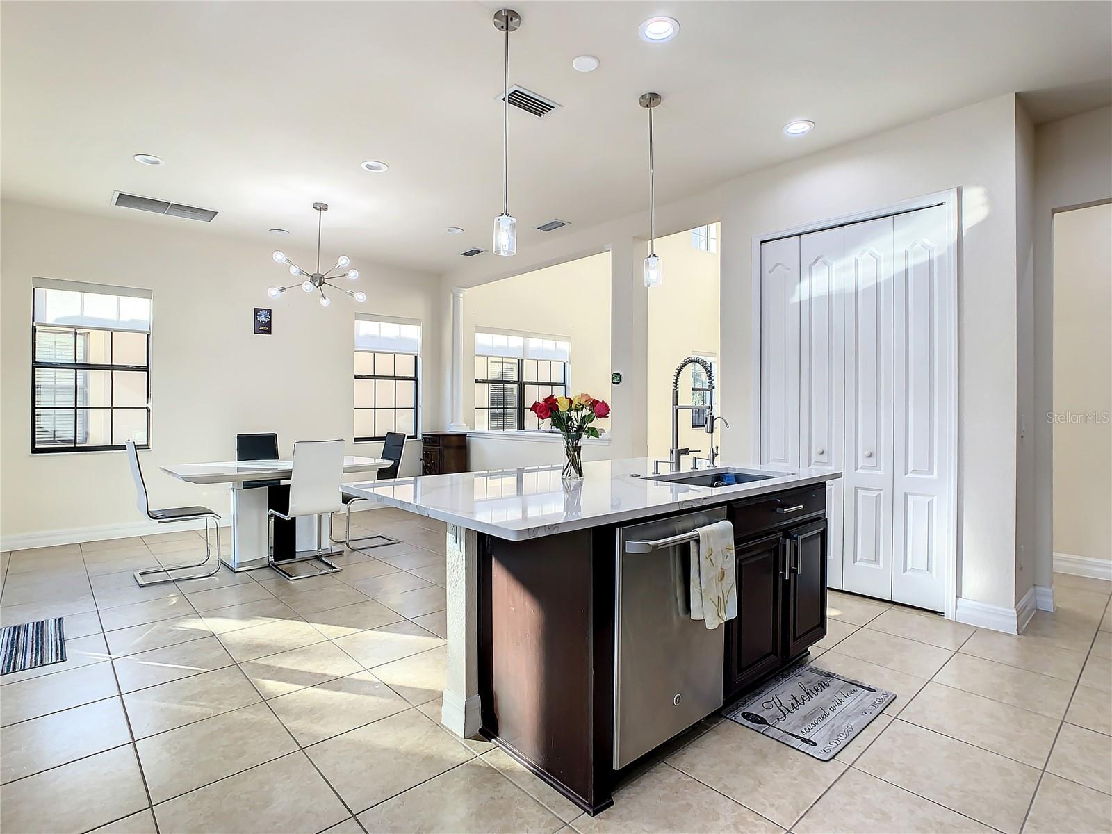 EAGLE CRK PH 01 VILLAGE G - Residential Lease
