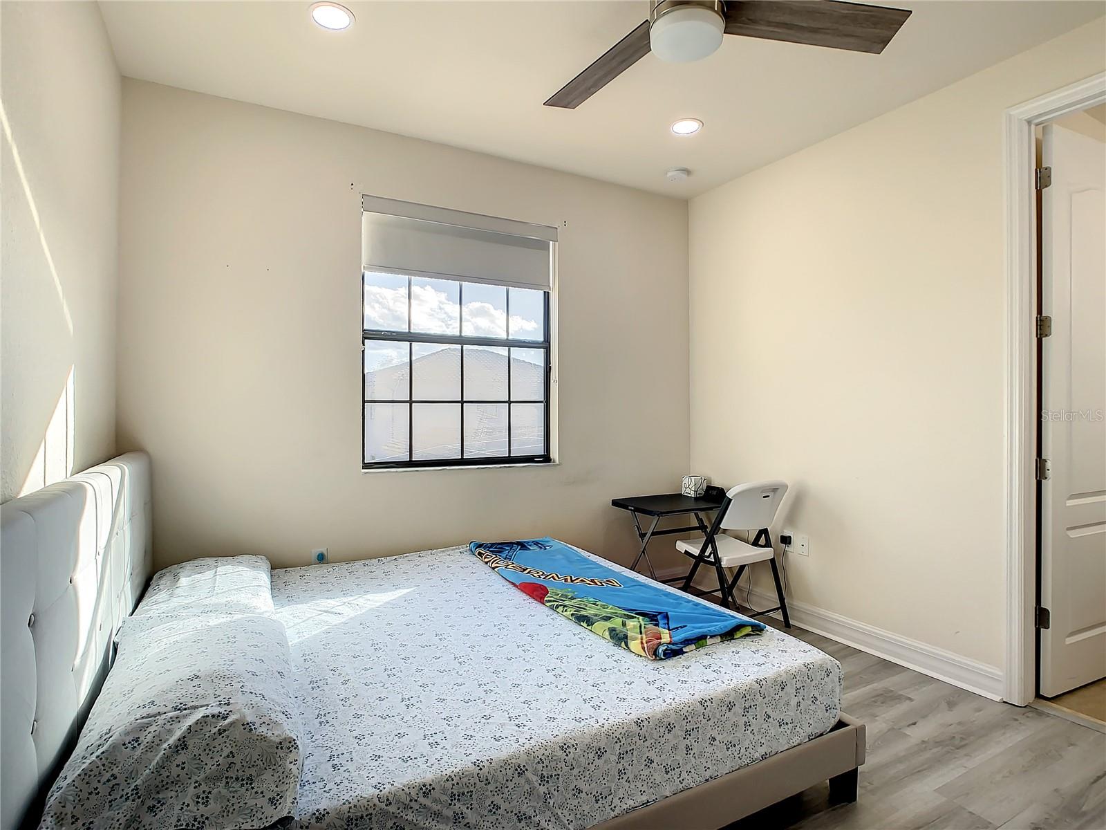 EAGLE CRK PH 01 VILLAGE G - Residential Lease