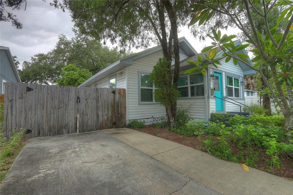 Photo of 1527 13th Street S, St Petersburg, FL 33705 (MLS # TB8548873)