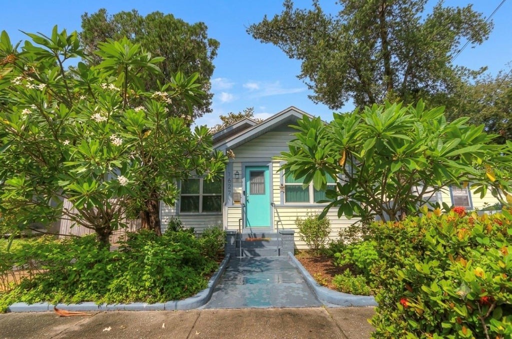 Photo of 1527 13th Street S, St Petersburg, FL 33705 (MLS # TB8548873)