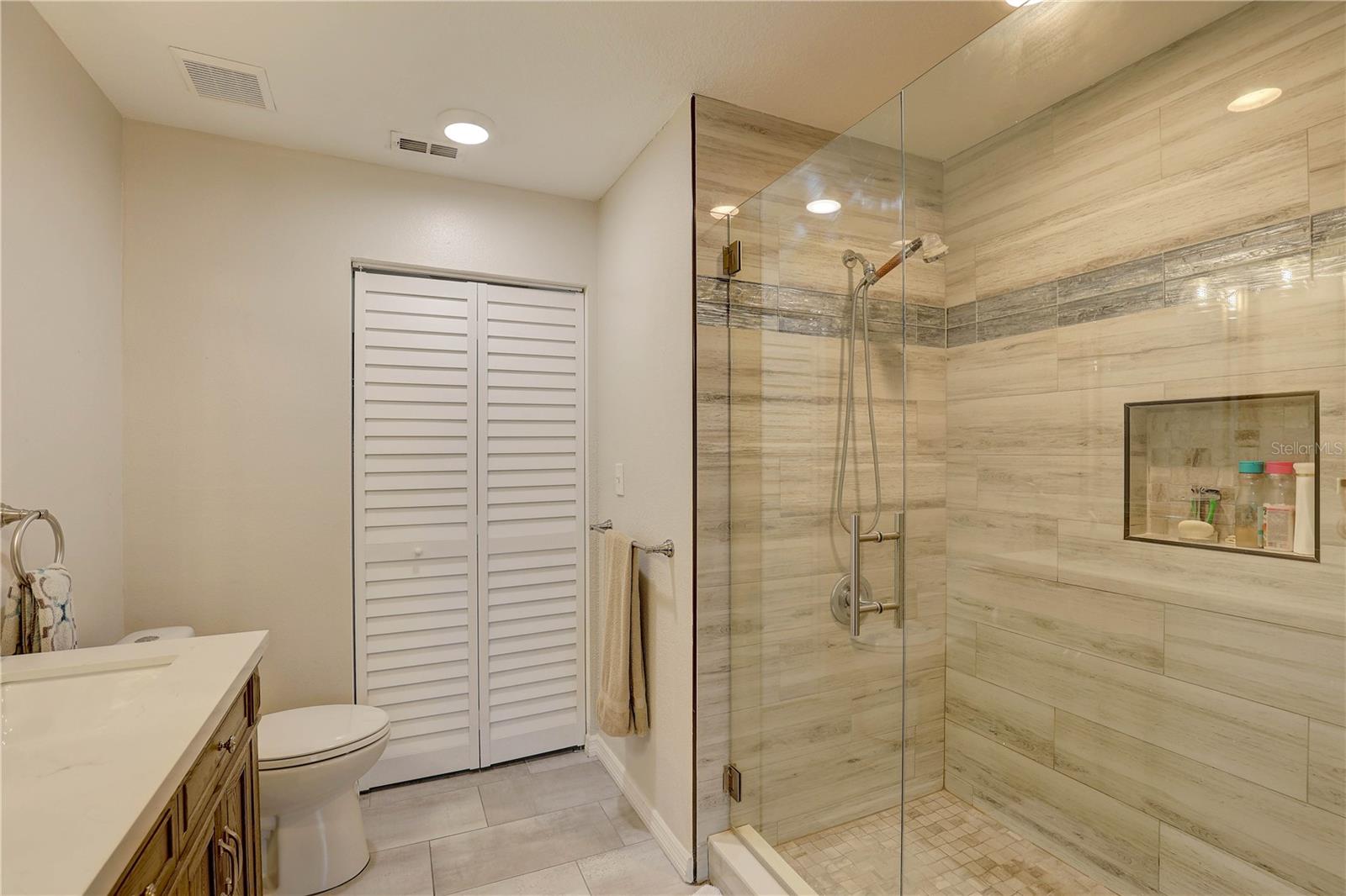 LAKE CHASE CONDO - Residential