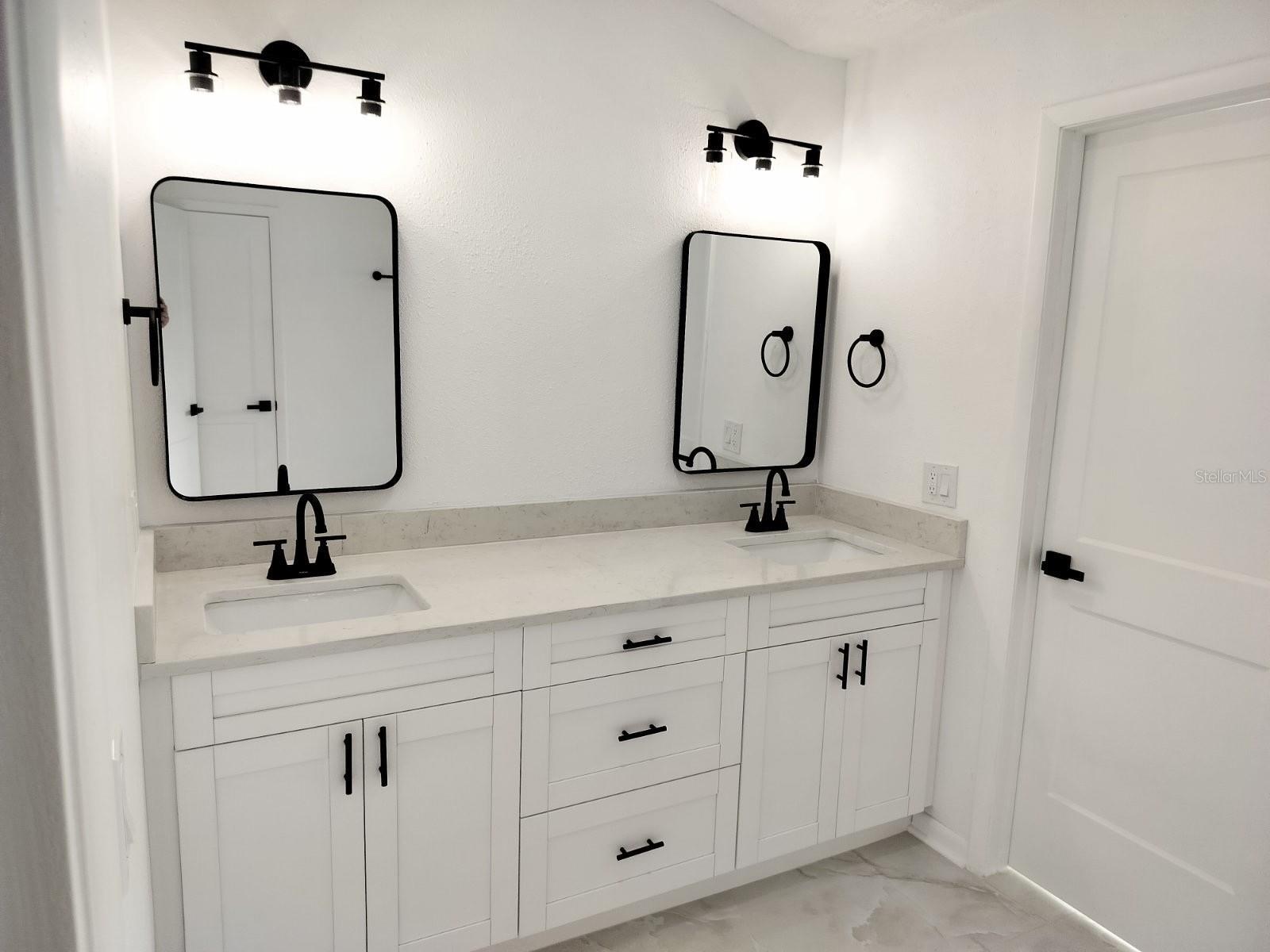 BLOOMINGDALE OAKS - Residential